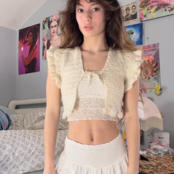 Handmade crochet bolero cardigan cropped - Picture 3 of 4